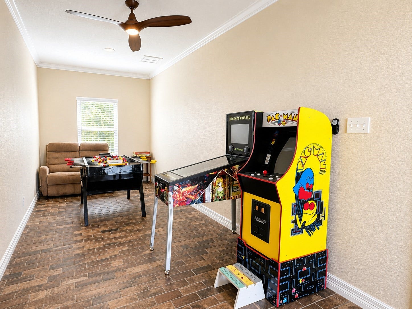 1813 Avenue A, Dickinson, TX 77539 1813 Avenue A, Dickinson, TX 77539