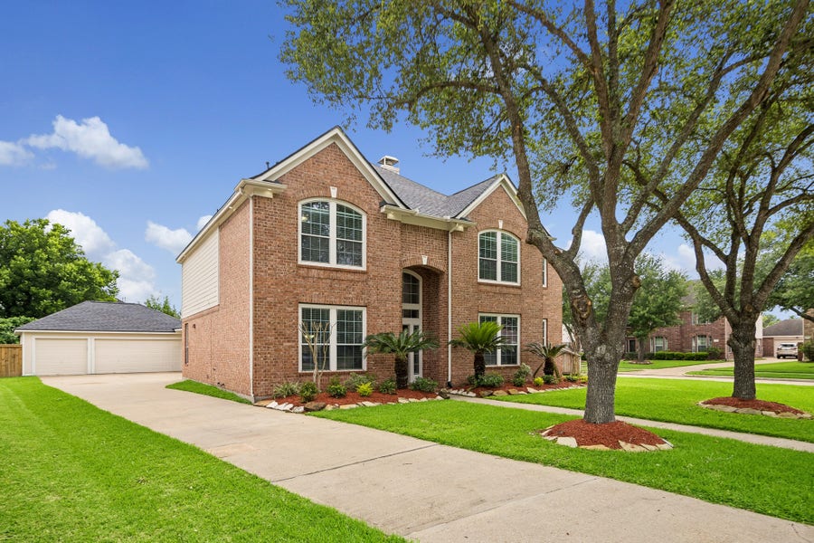 Property photo for 5002 Hearth Hollow Lane, Sugar Land, TX