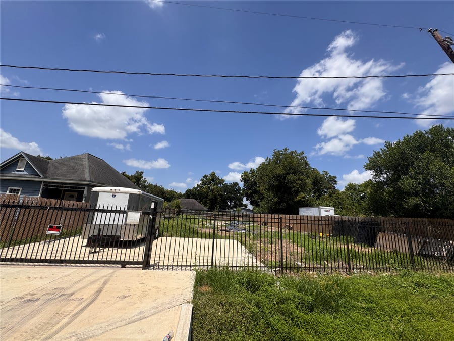 Property photo for 1016 Marjorie Street, Houston, TX