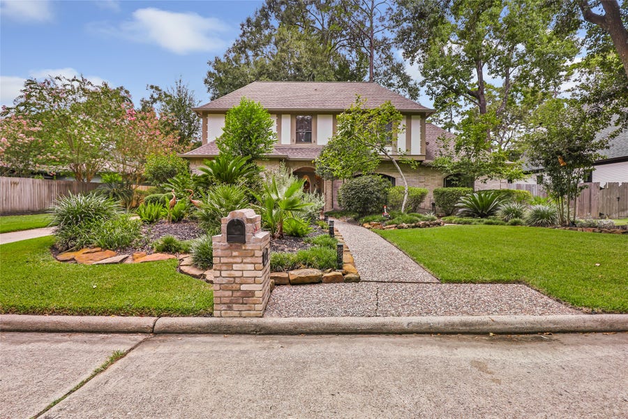 Property photo for 2407 Trail River Drive, Houston, TX