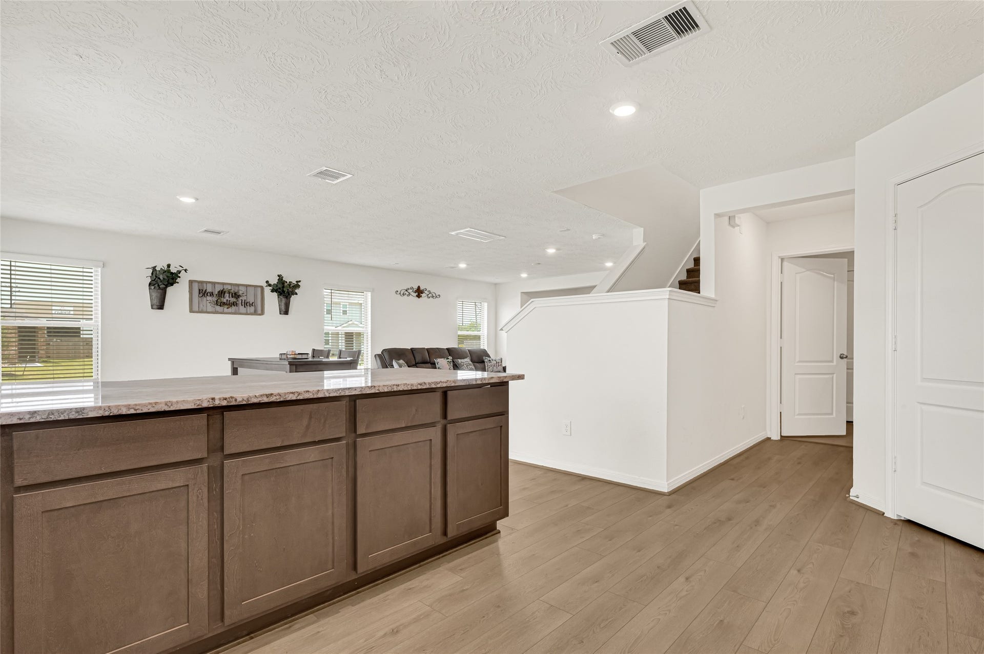 5510 Blackbird Lane, Hitchcock, TX 77563 5510 Blackbird Lane, Hitchcock, TX 77563