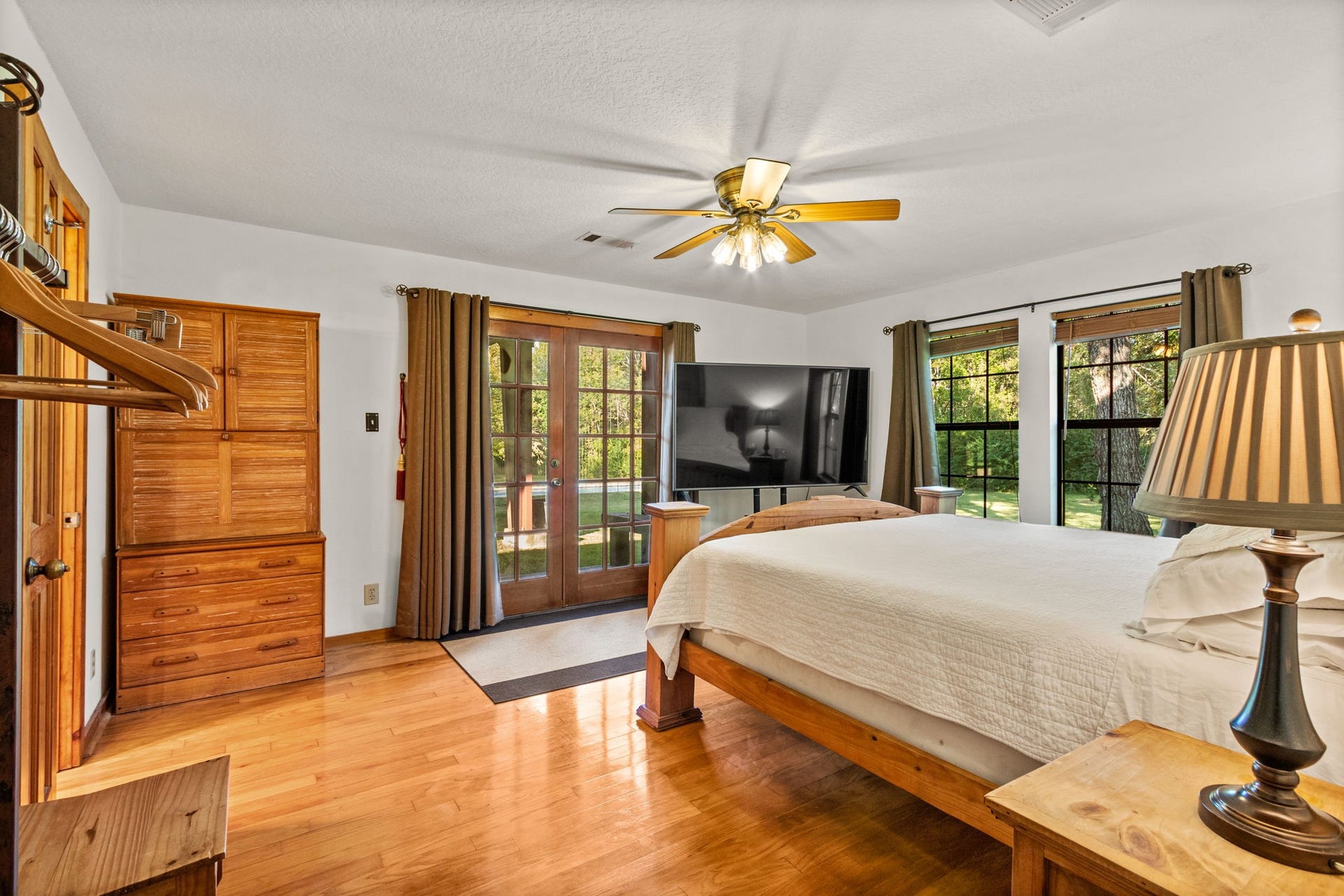10176 Pooles Road, Montgomery, TX 77356 10176 Pooles Road, Montgomery, TX 77356