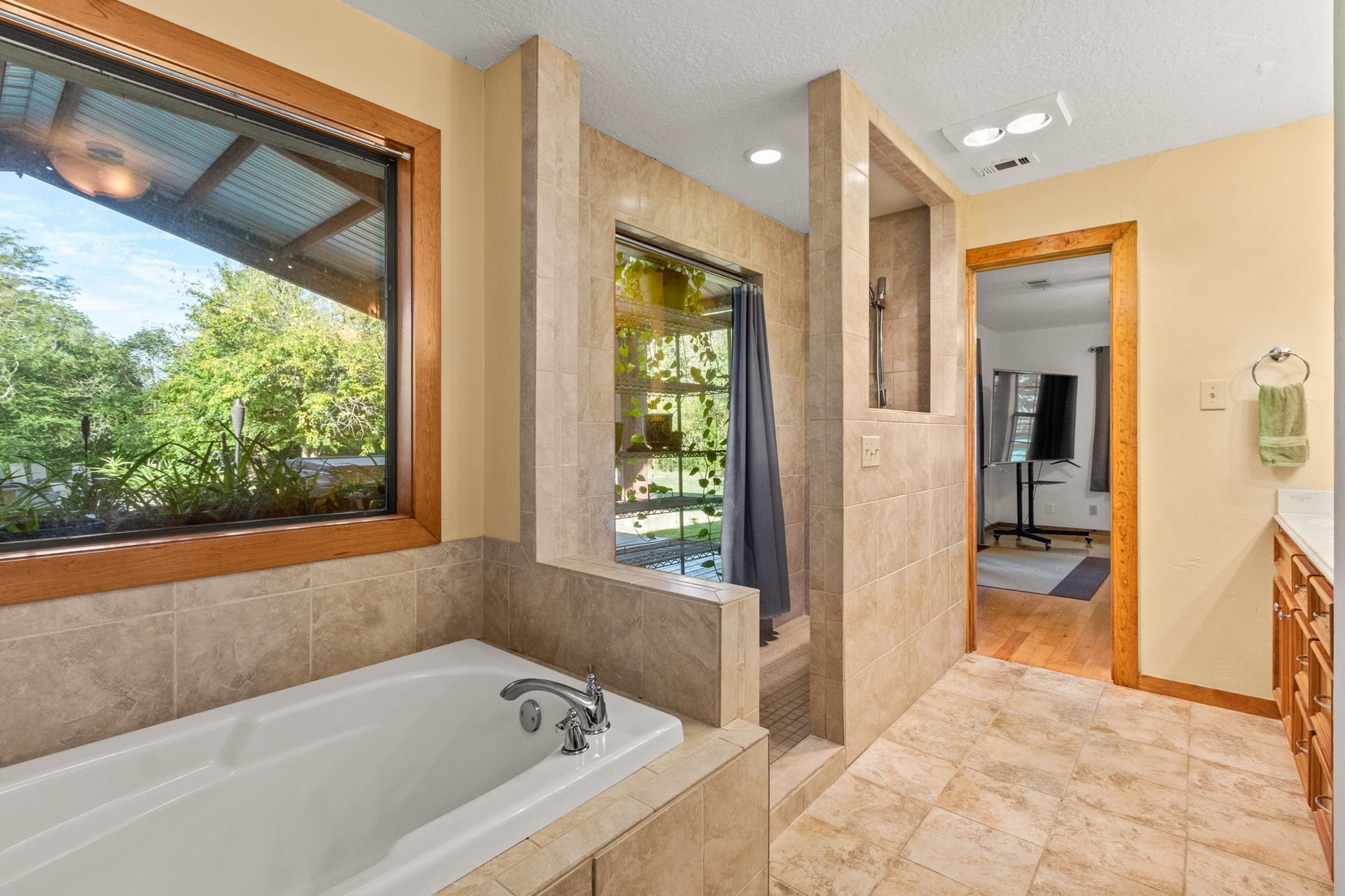 10176 Pooles Road, Montgomery, TX 77356 10176 Pooles Road, Montgomery, TX 77356