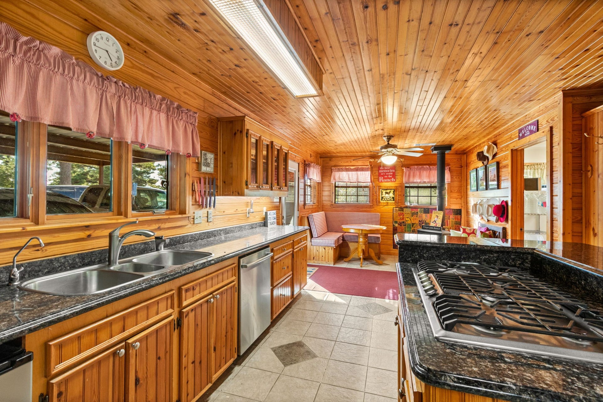 10176 Pooles Road, Montgomery, TX 77356 10176 Pooles Road, Montgomery, TX 77356