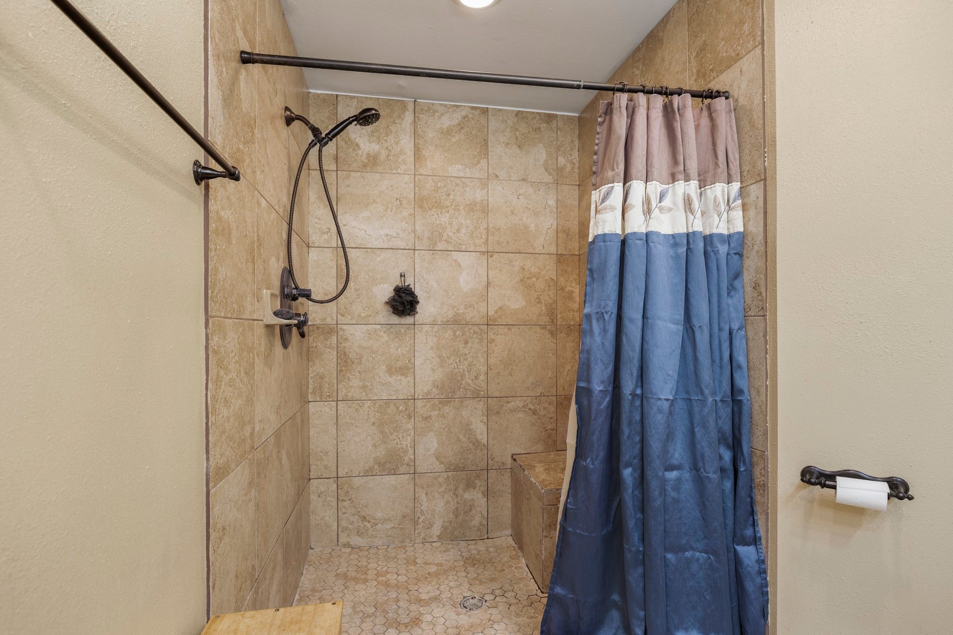 6503 Fallengate Drive, Spring, TX 77373 6503 Fallengate Drive, Spring, TX 77373