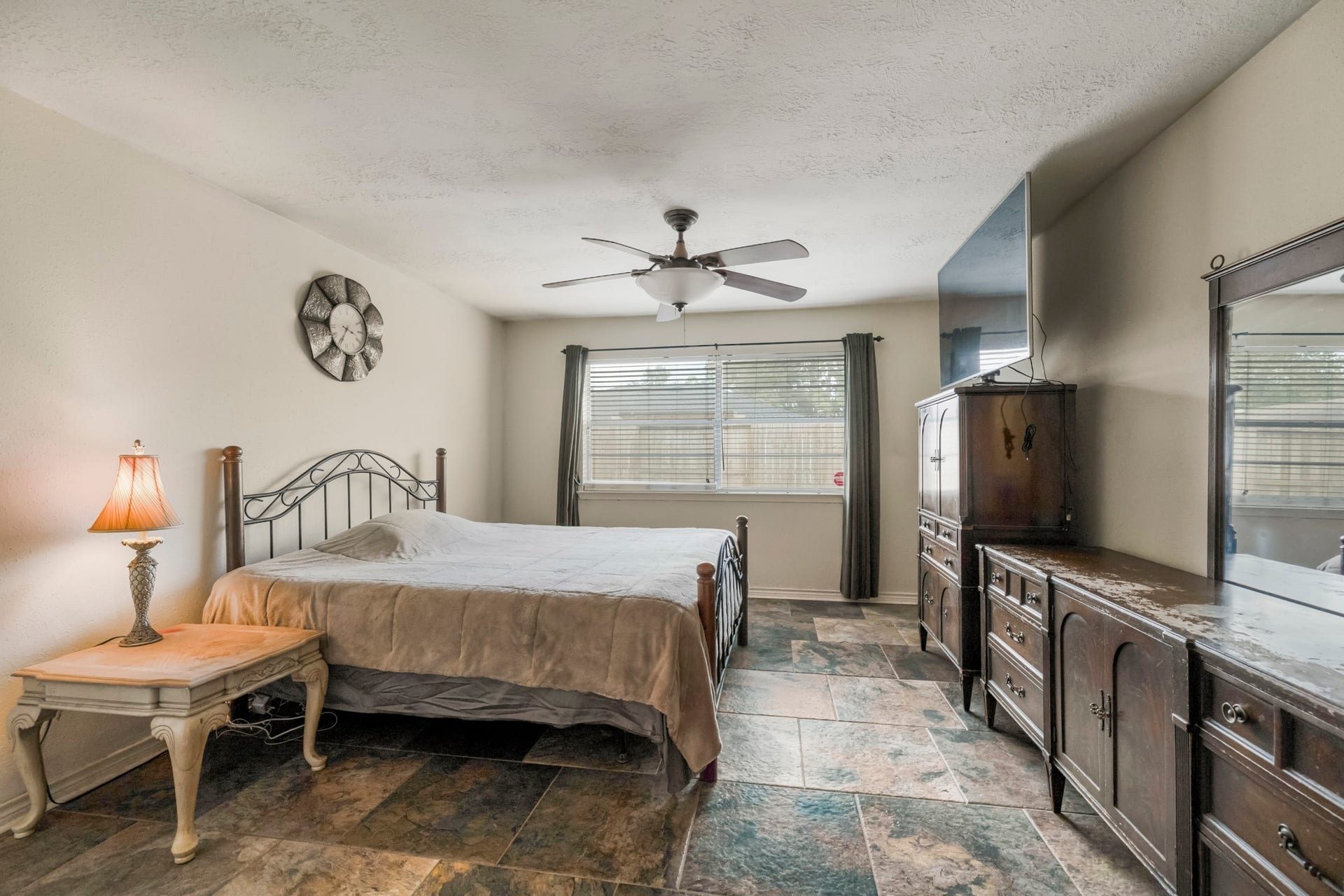 6503 Fallengate Drive, Spring, TX 77373 6503 Fallengate Drive, Spring, TX 77373