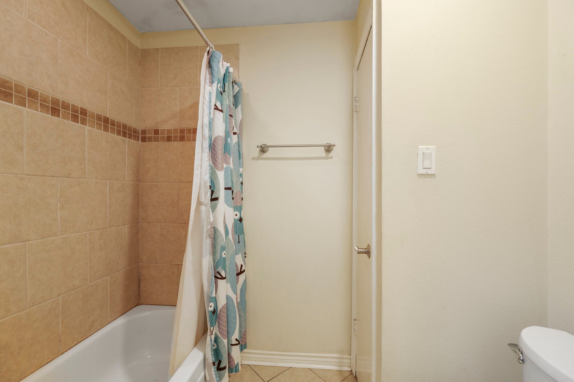 6503 Fallengate Drive, Spring, TX 77373 6503 Fallengate Drive, Spring, TX 77373