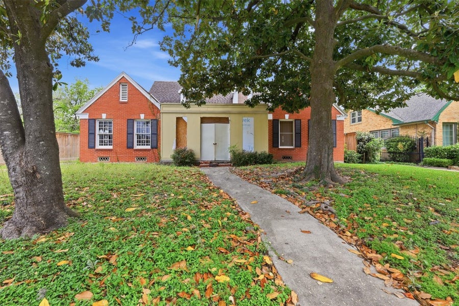 Property photo for 3327 Charleston Street, Houston, TX