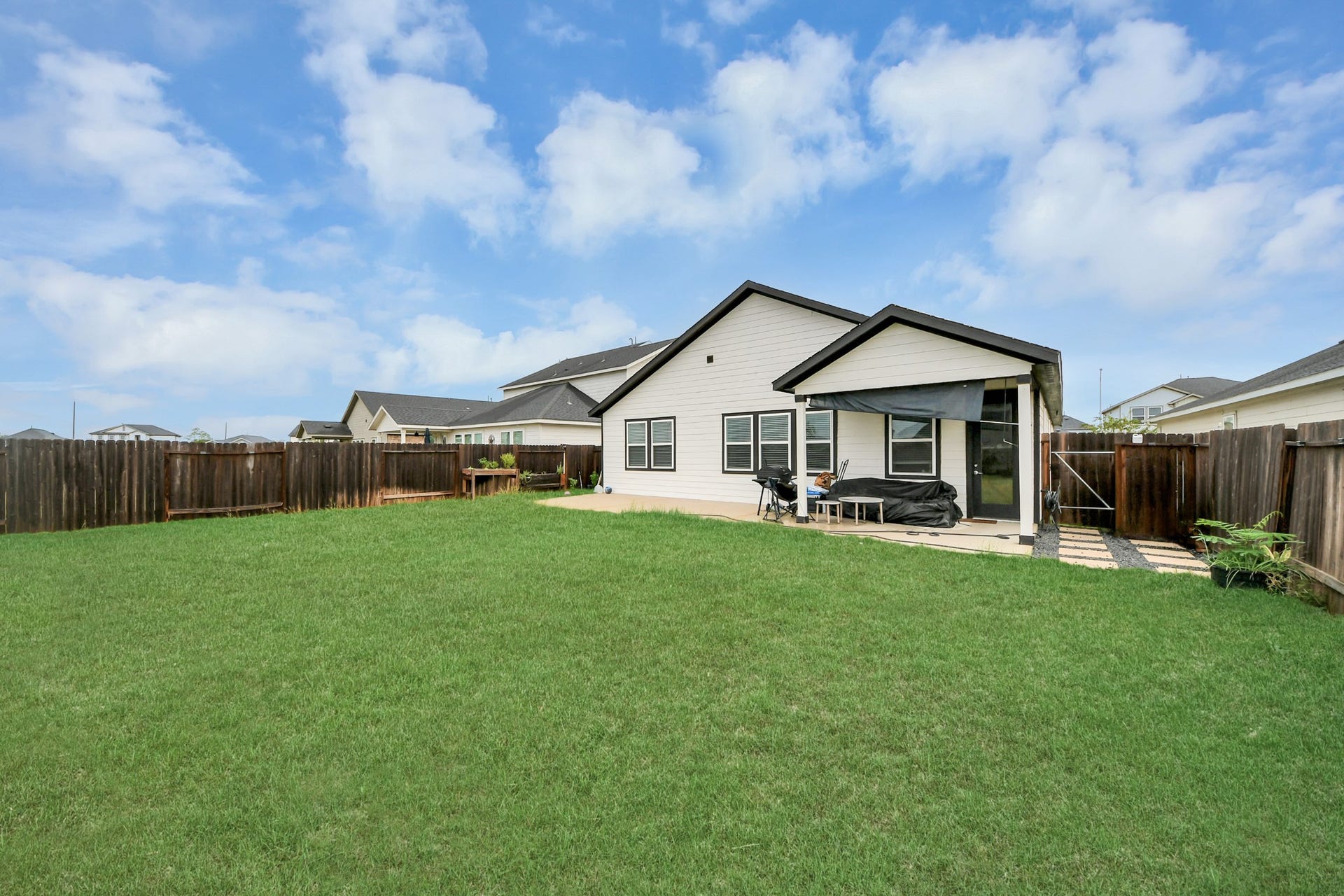 21827 Redwood Bluff Trail, Cypress, TX 77433