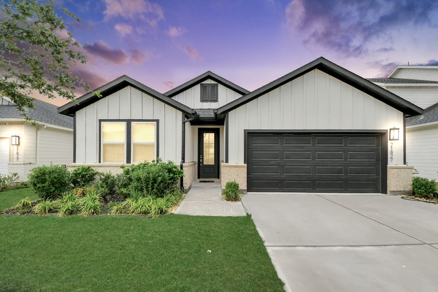 Property photo for 21827 Redwood Bluff Trail, Cypress, TX