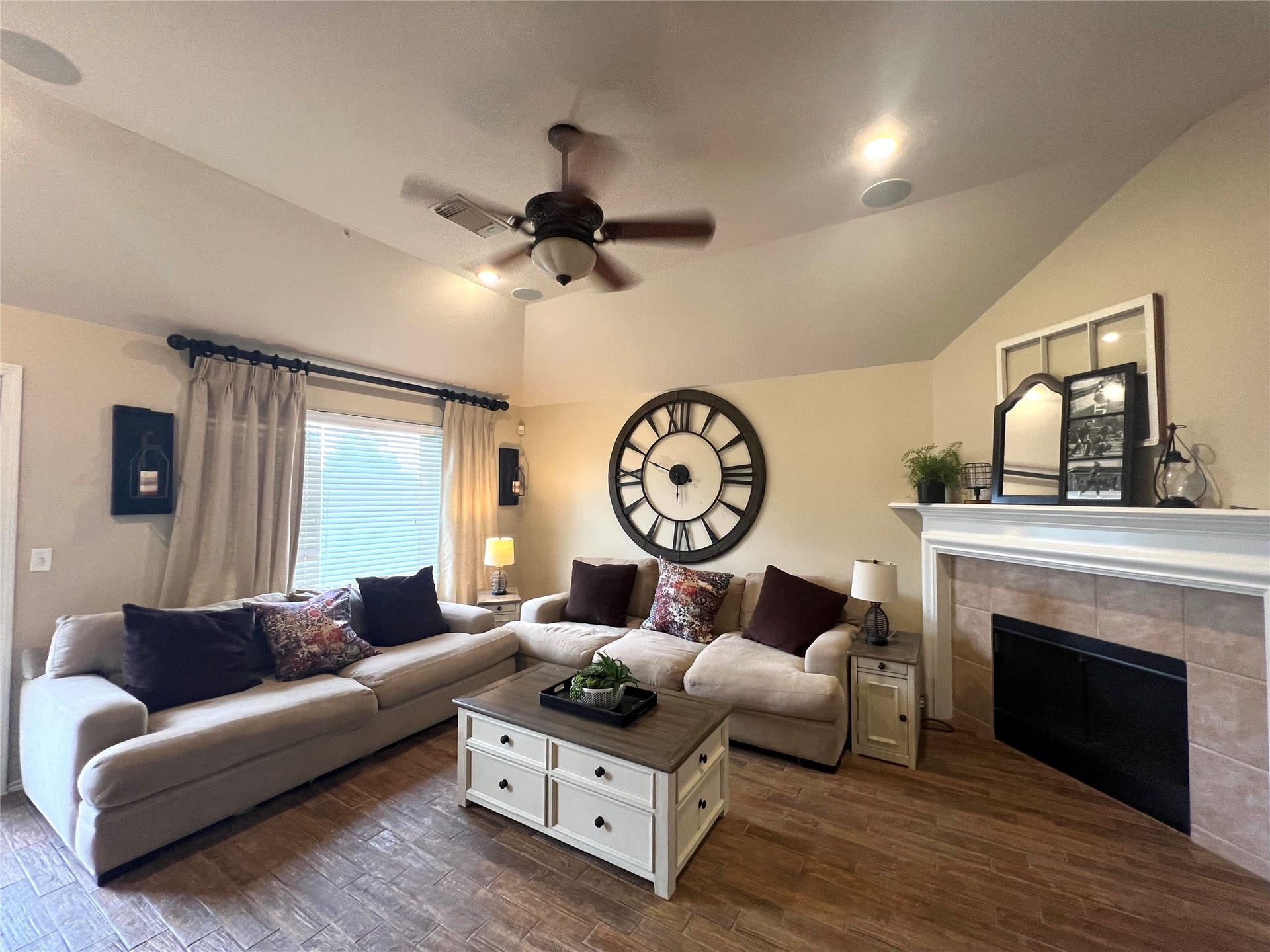 2102 Louetta Spring Drive, Spring, TX 77388 2102 Louetta Spring Drive, Spring, TX 77388