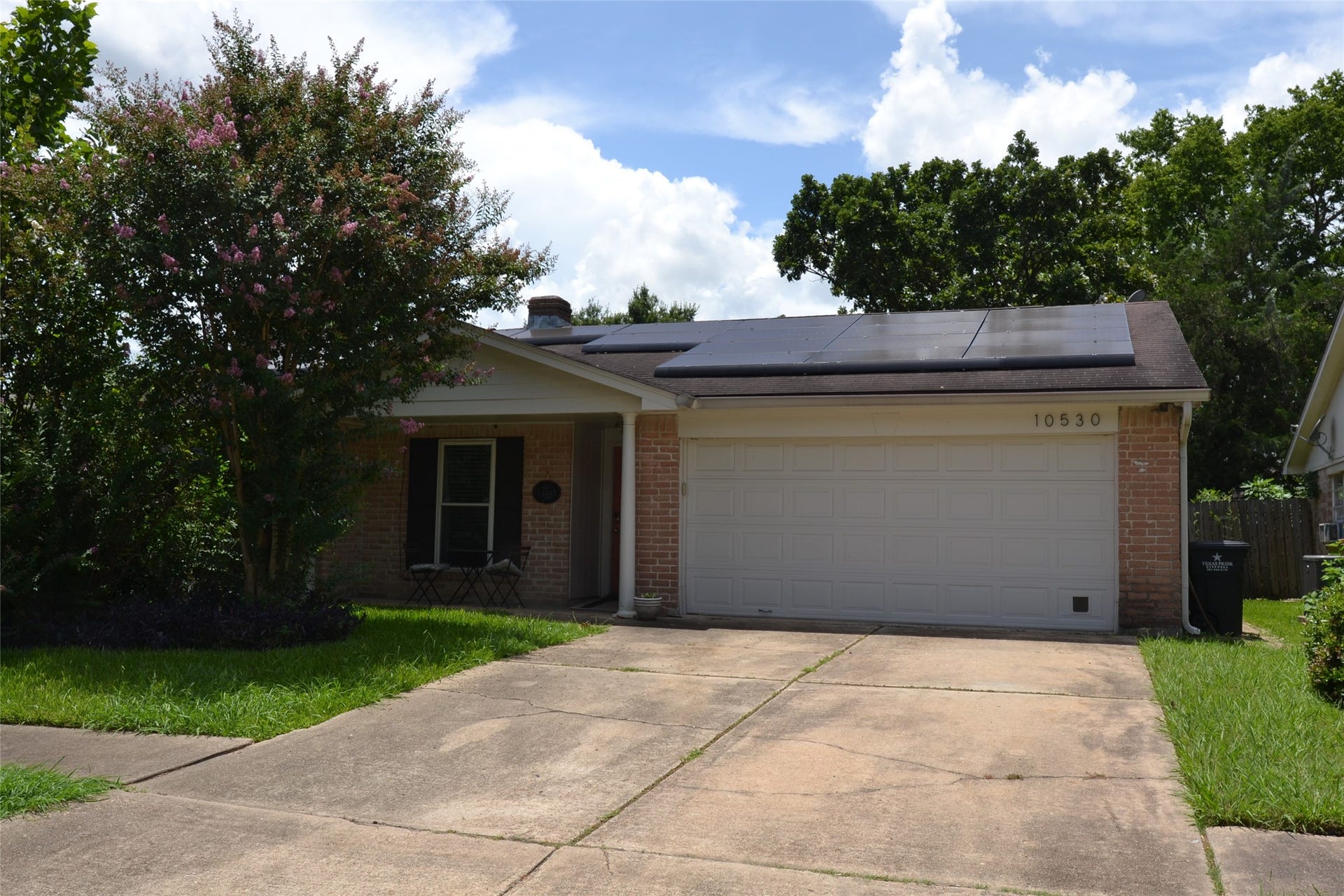 10530 Permian Drive, Sugar Land, TX 77498 10530 Permian Drive, Sugar Land, TX 77498