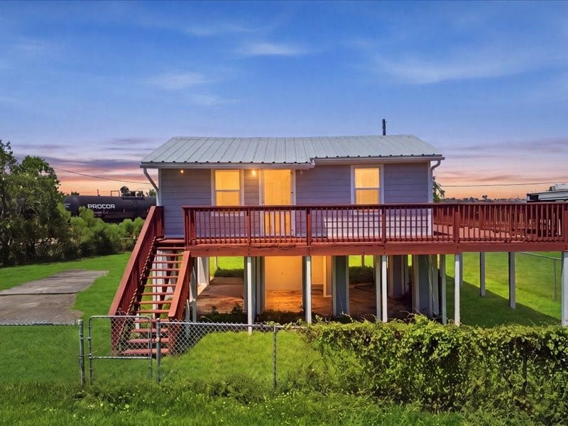 Property photo for 4416 Thompson Street, Hitchcock, TX