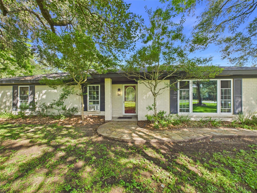 Property photo for 3037 County Road 536, Alvin, TX