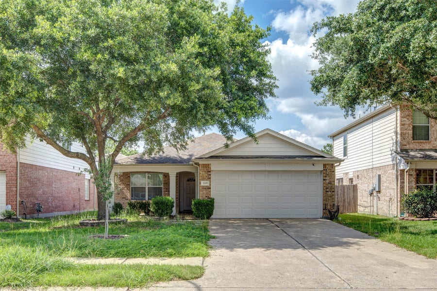 Property photo for 16522 Grenada Falls Drive, Houston, TX