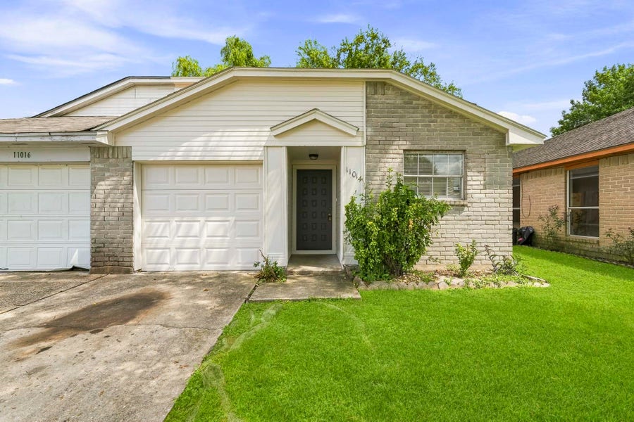 Property photo for 11014 Misty Summit Drive, Houston, TX