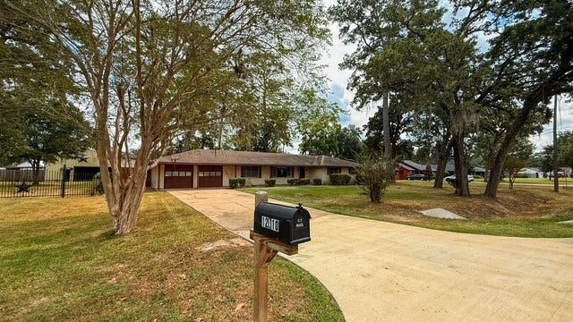 Property photo for 12010 E Morgan Drive, Houston, TX