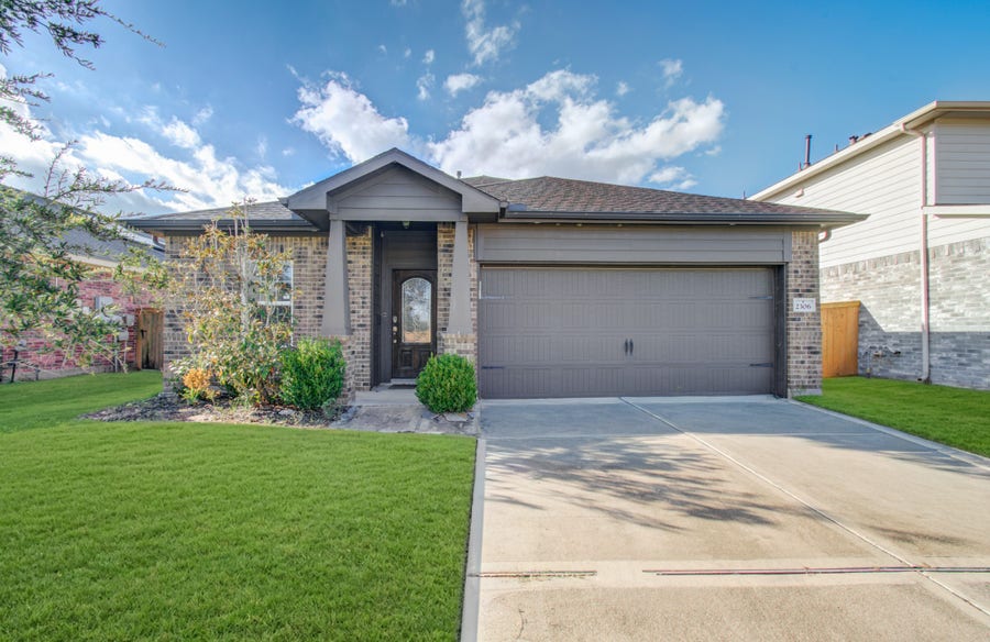 Property photo for 2306 Red Slate Drive, Rosharon, TX