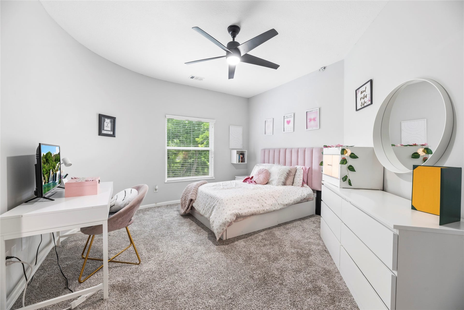23 Westpoint Drive, Missouri City, TX 77459 Bright and inviting bedroom designed for comfort and everyday living.