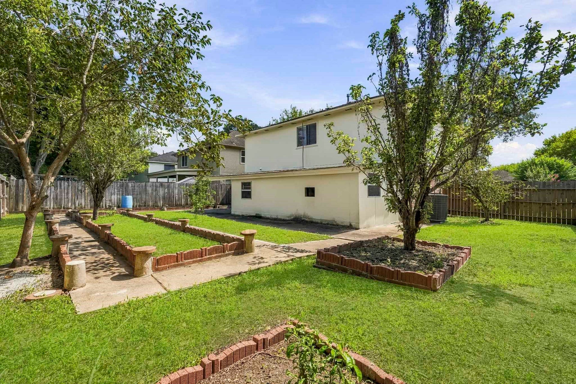 5815 Red River Drive, Dickinson, TX 77539 5815 Red River Drive, Dickinson, TX 77539