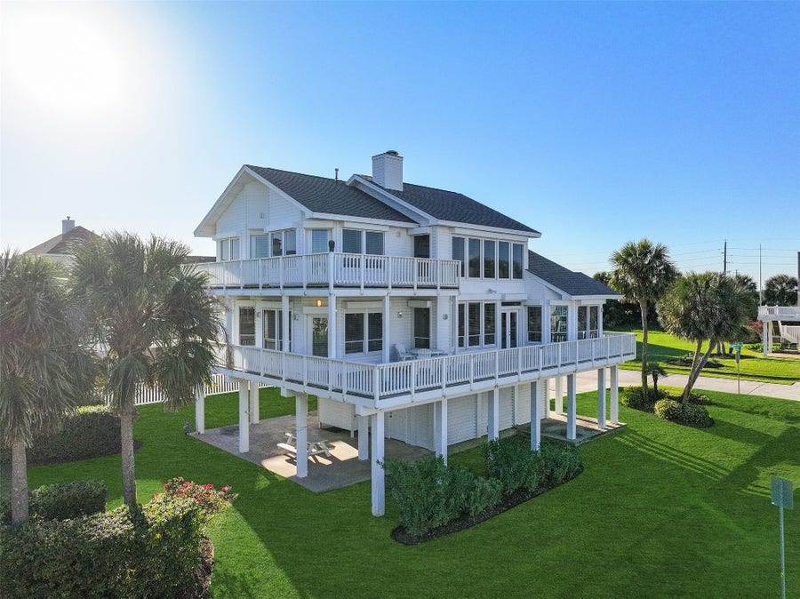 Property photo for 14407 Spyglass Circle, Galveston, TX