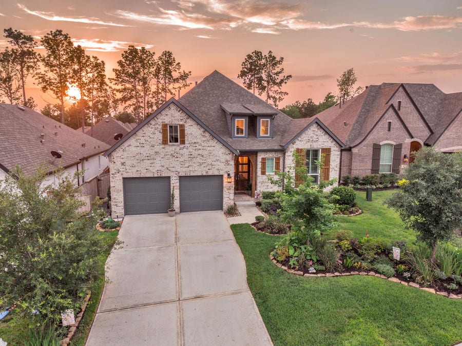 Property photo for 423 N Hillary Step Place, Montgomery, TX
