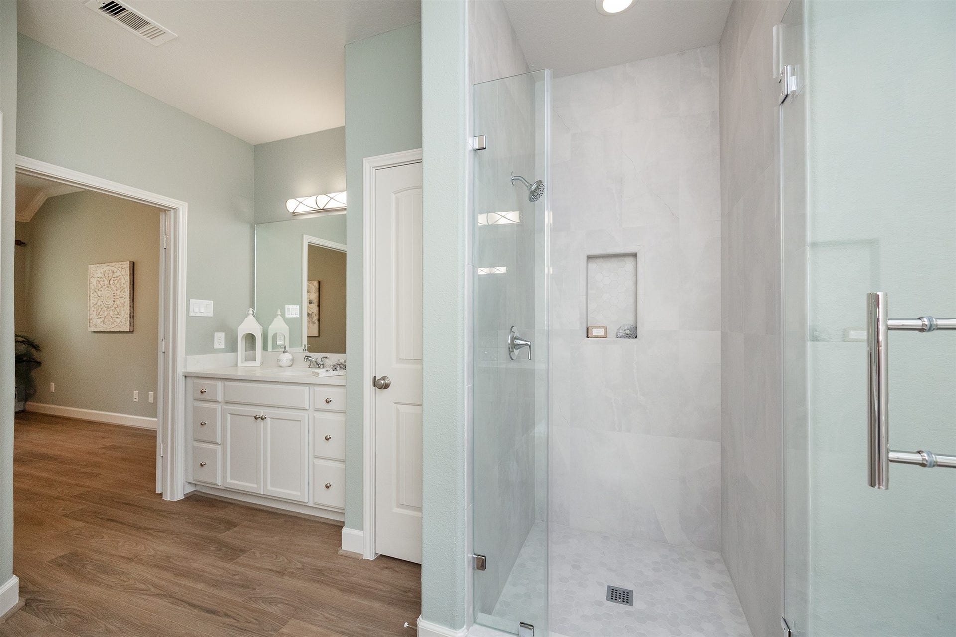 10722 Sir Alex Drive, Tomball, TX 77375 10722 Sir Alex Drive, Tomball, TX 77375