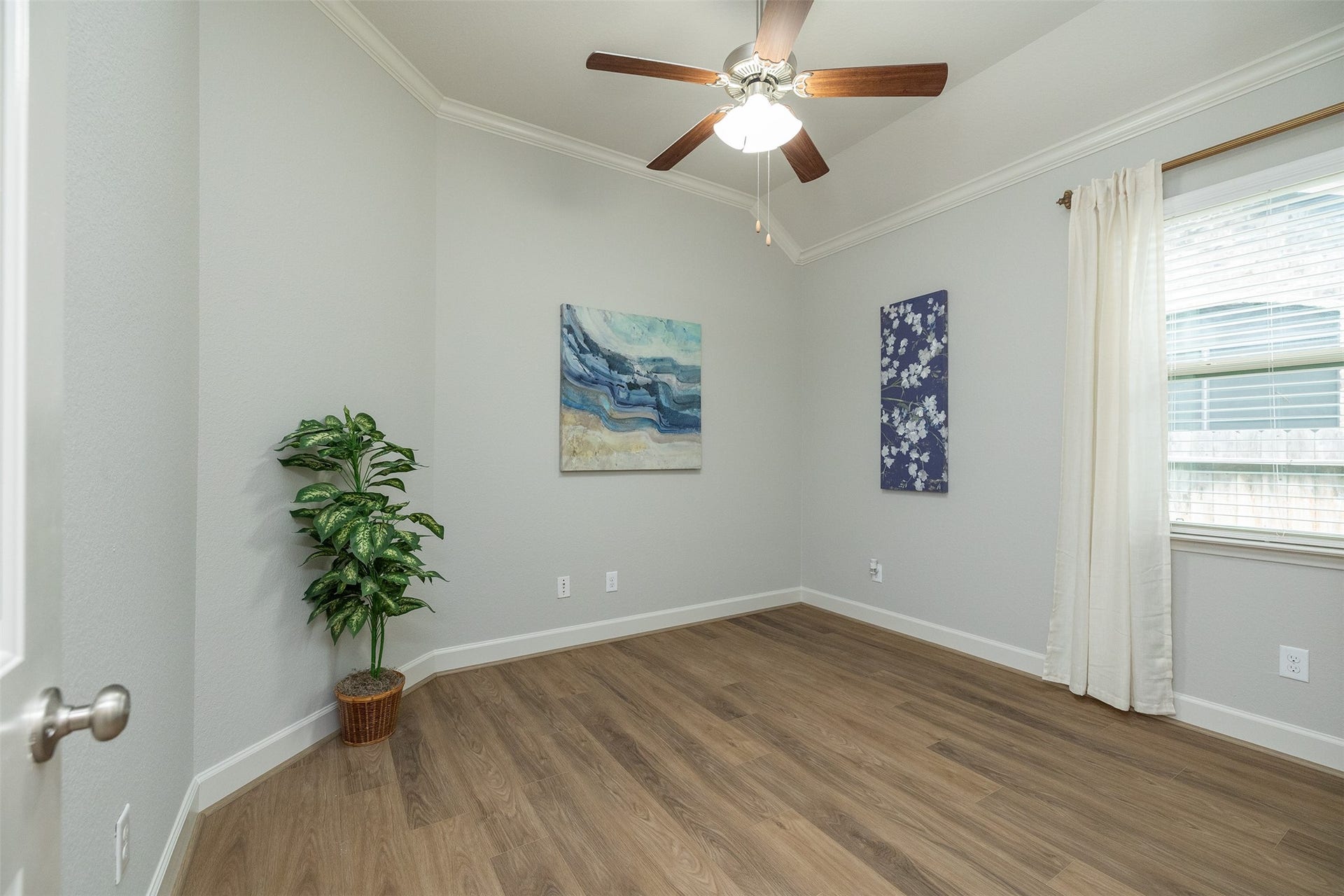 10722 Sir Alex Drive, Tomball, TX 77375 10722 Sir Alex Drive, Tomball, TX 77375