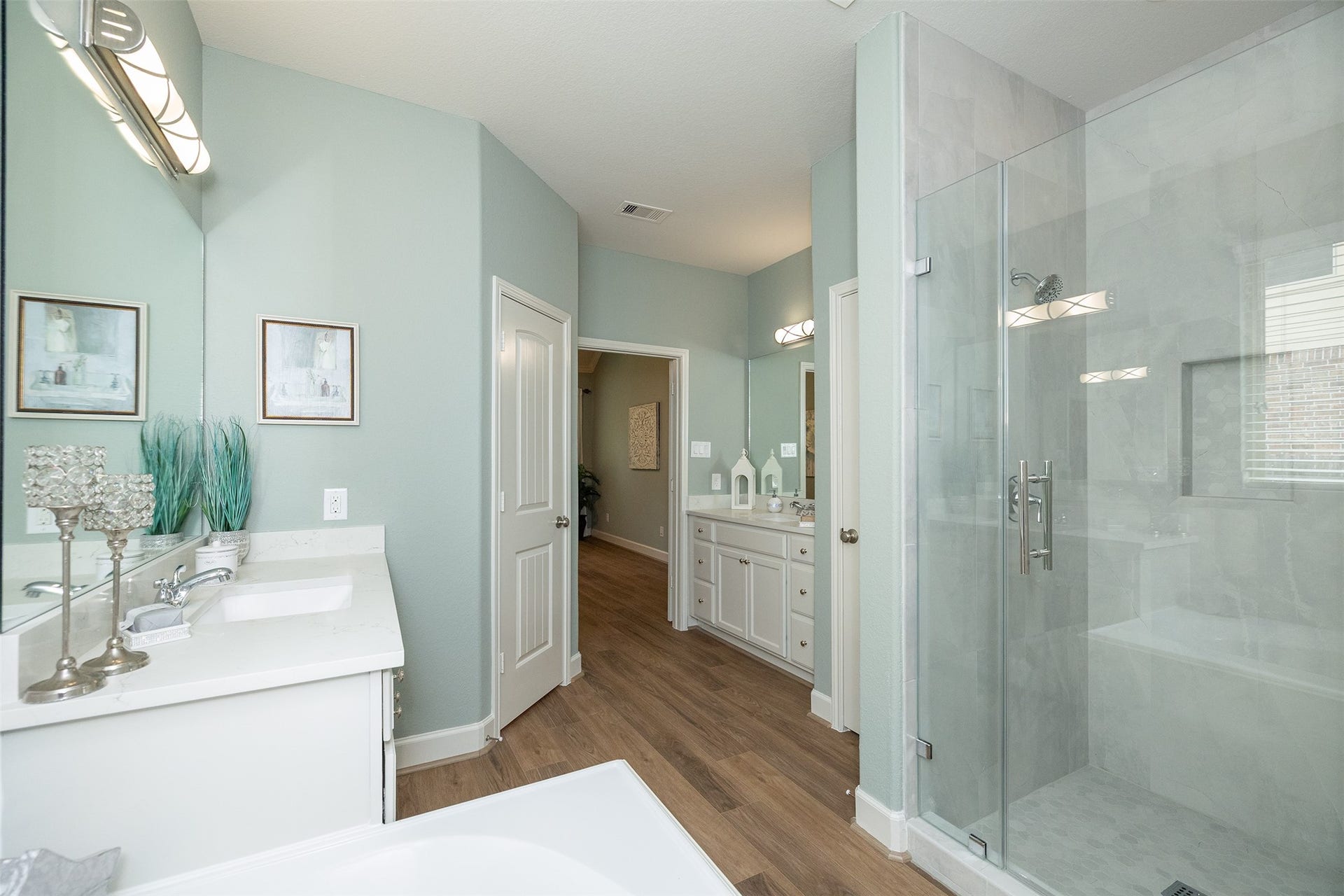 10722 Sir Alex Drive, Tomball, TX 77375 10722 Sir Alex Drive, Tomball, TX 77375