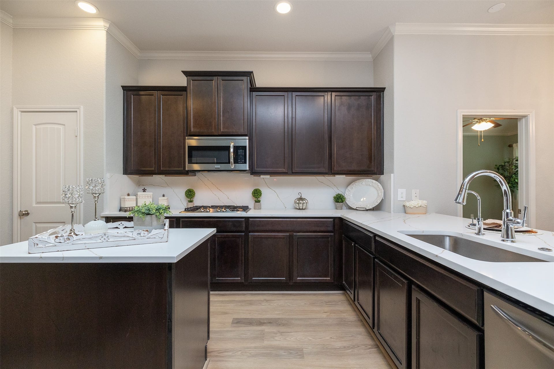 10722 Sir Alex Drive, Tomball, TX 77375 10722 Sir Alex Drive, Tomball, TX 77375