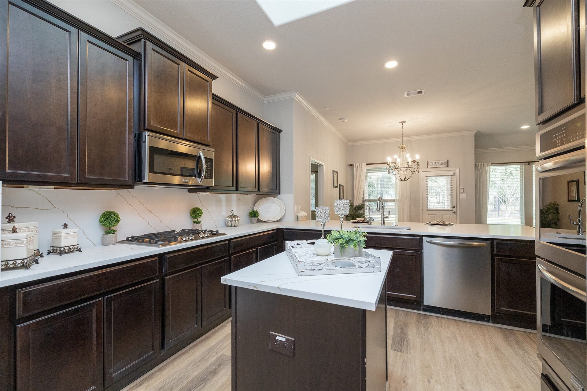 10722 Sir Alex Drive, Tomball, TX 77375 10722 Sir Alex Drive, Tomball, TX 77375
