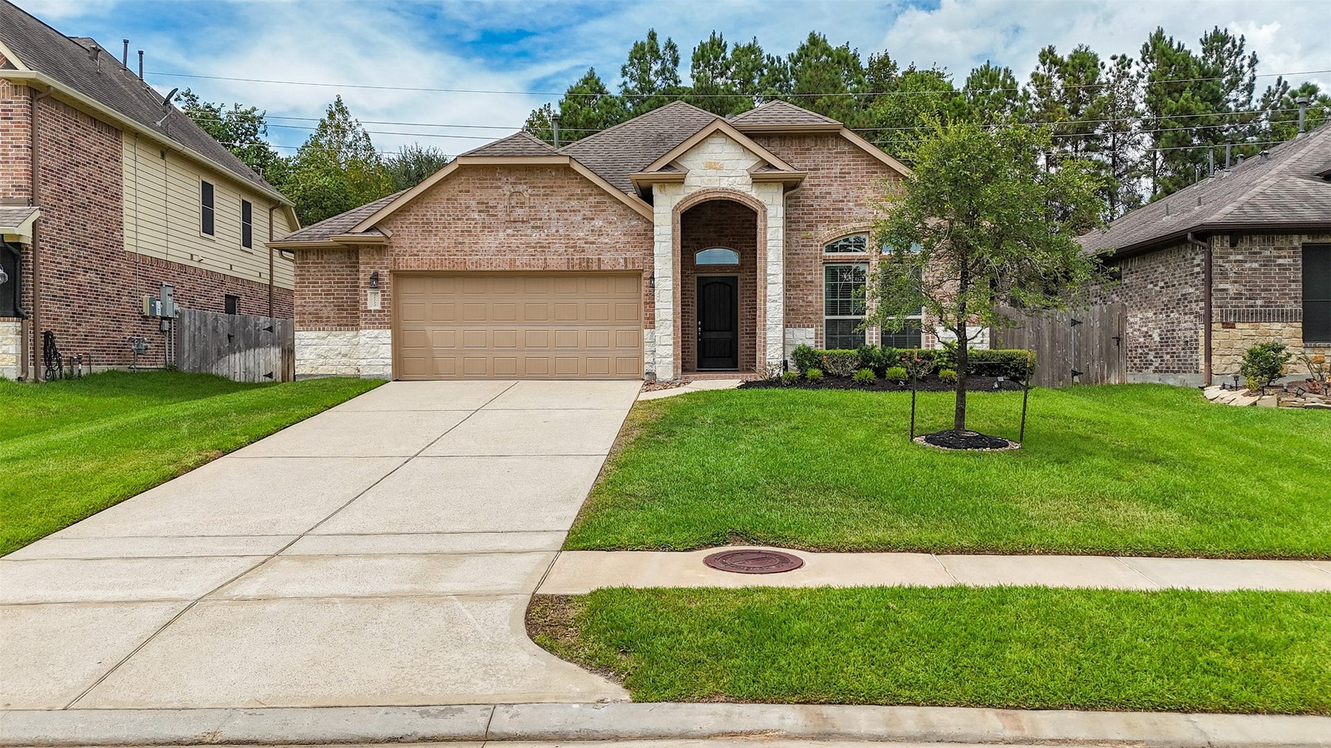 10722 Sir Alex Drive, Tomball, TX 77375 10722 Sir Alex Drive, Tomball, TX 77375