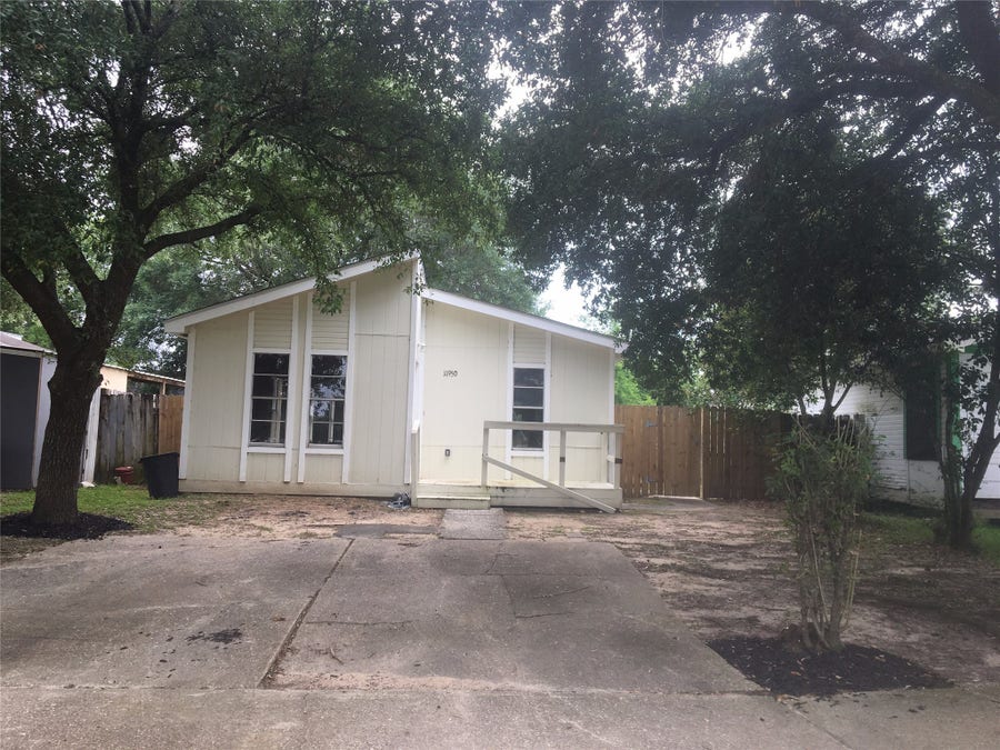 Property photo for 11950 Greenloch Lane, Houston, TX
