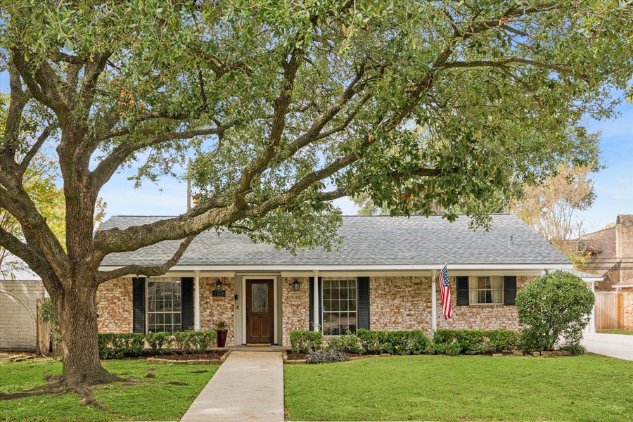 Property photo for 2310 Walnut Bend Lane, Houston, TX