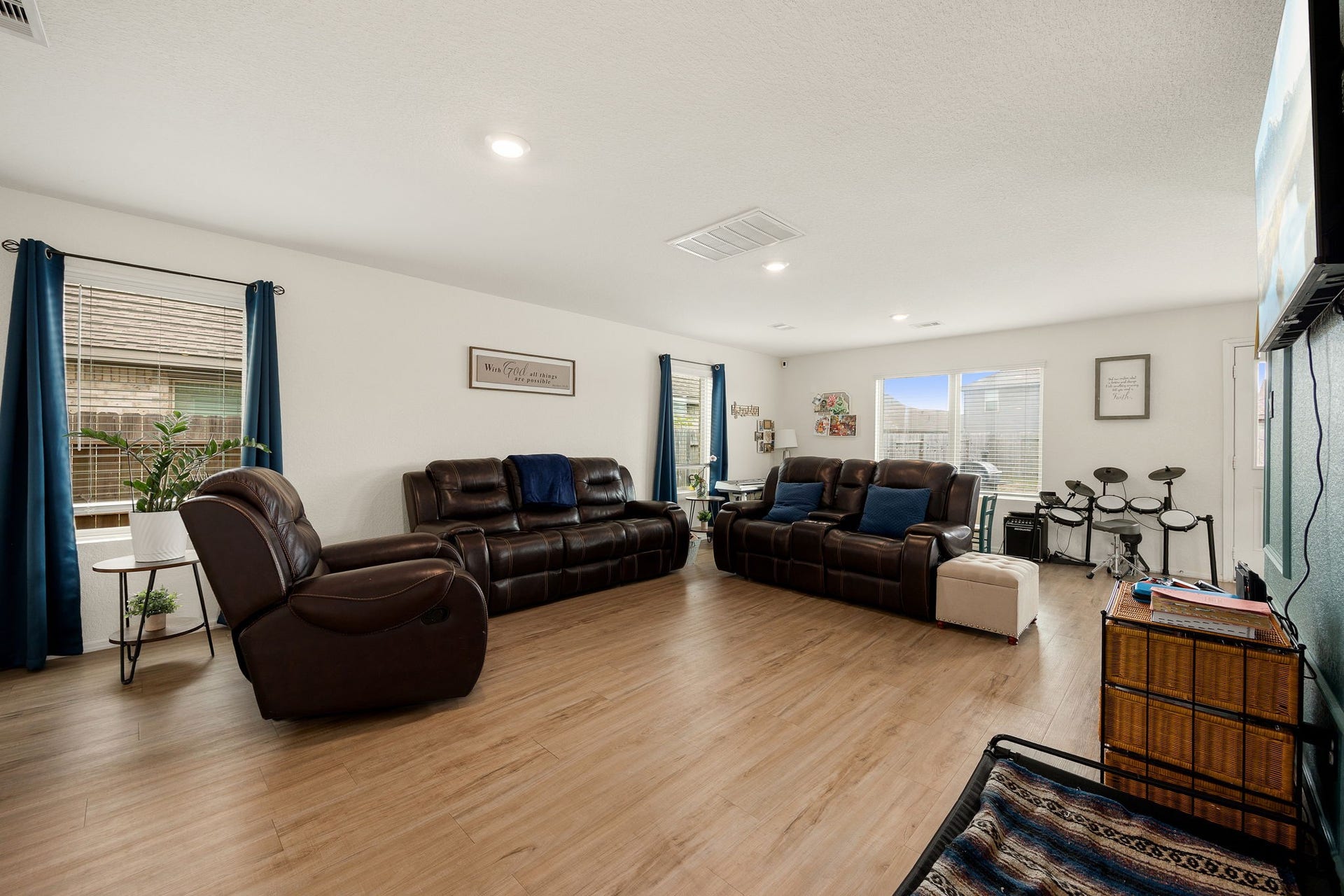 26903 Wilderye Cove Lane, Katy, TX 77493 26903 Wilderye Cove Lane, Katy, TX 77493