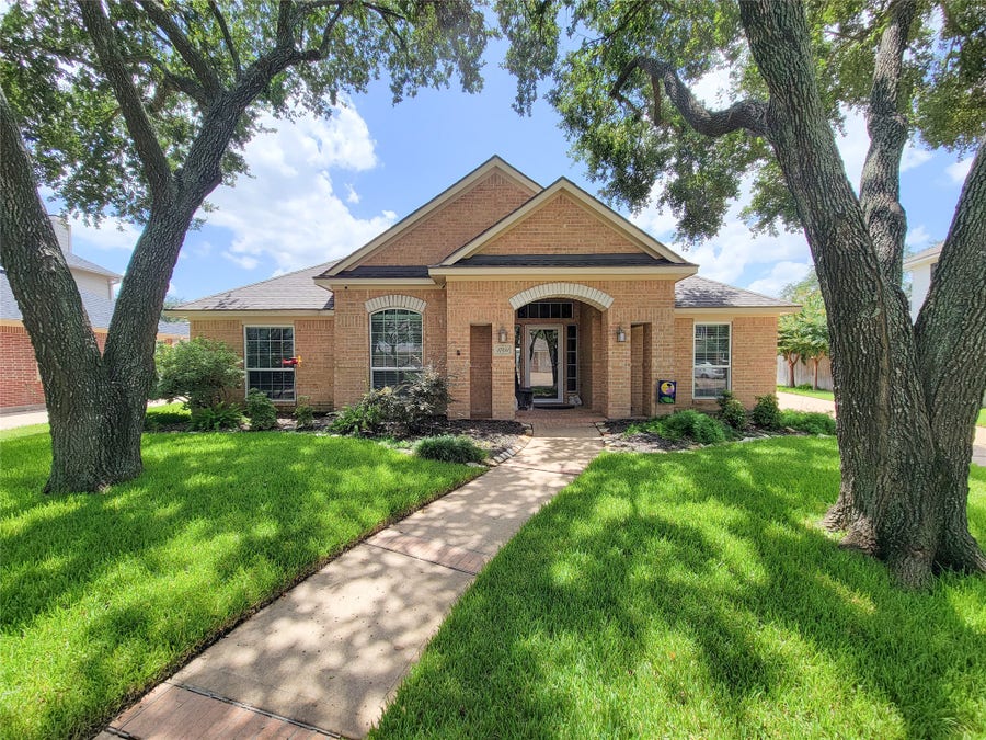 Property photo for 17431 Saddle Brush Trail, Houston, TX