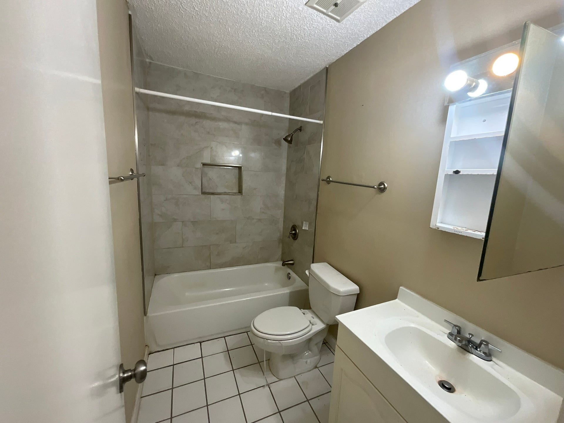 2287 Triway Lane, #281, Houston, TX 77043 2287 Triway Lane, #281, Houston, TX 77043