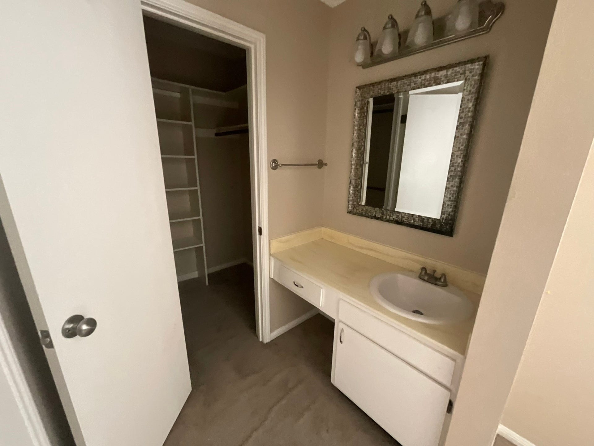 2287 Triway Lane, #281, Houston, TX 77043 2287 Triway Lane, #281, Houston, TX 77043