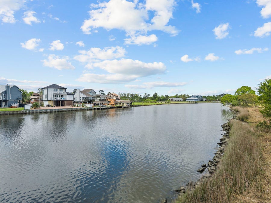 Property photo for 4700 Starboard Lane, Dickinson, TX