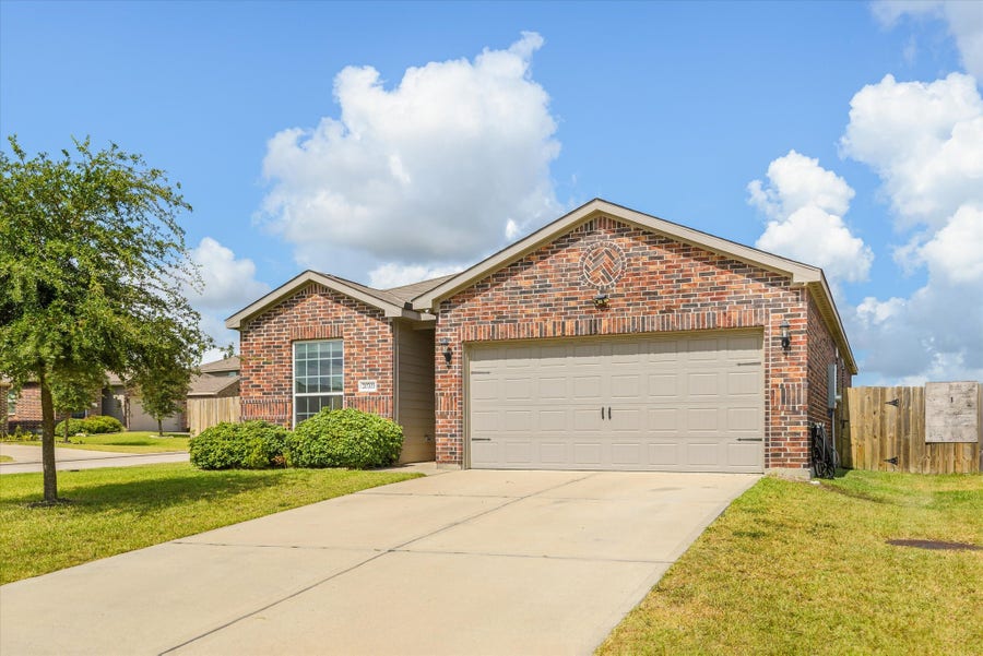 Property photo for 20703 Sunshine Meadow Drive, Hockley, TX