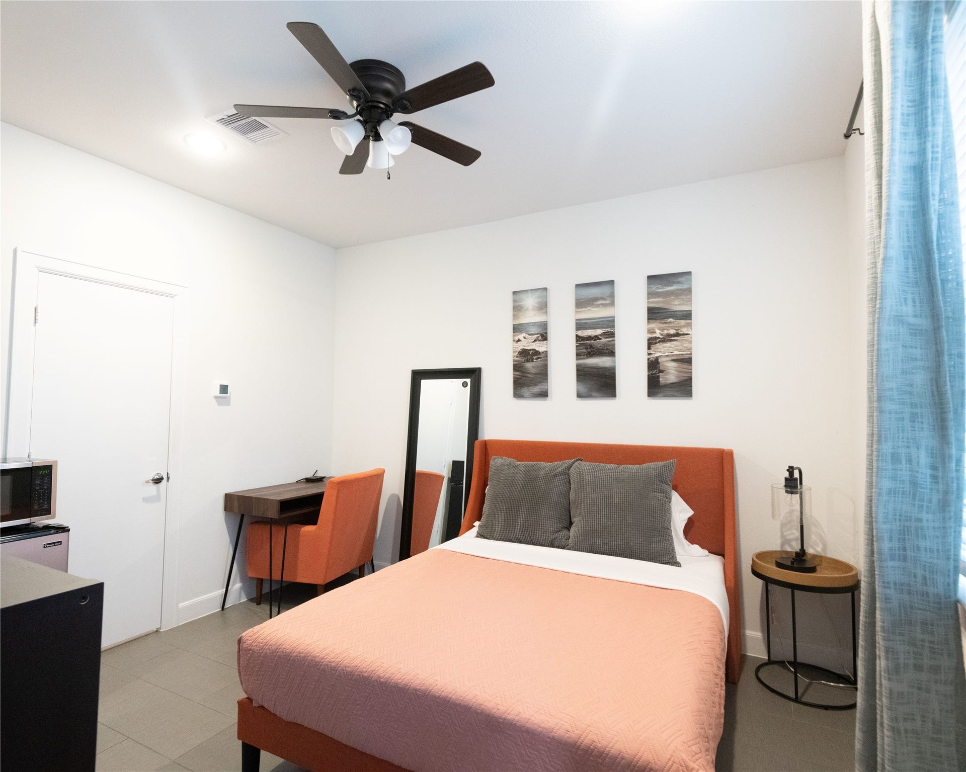 *** Previously furnished bedroom