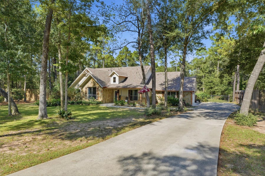 Property photo for 19213 Kanawha Drive, Porter, TX
