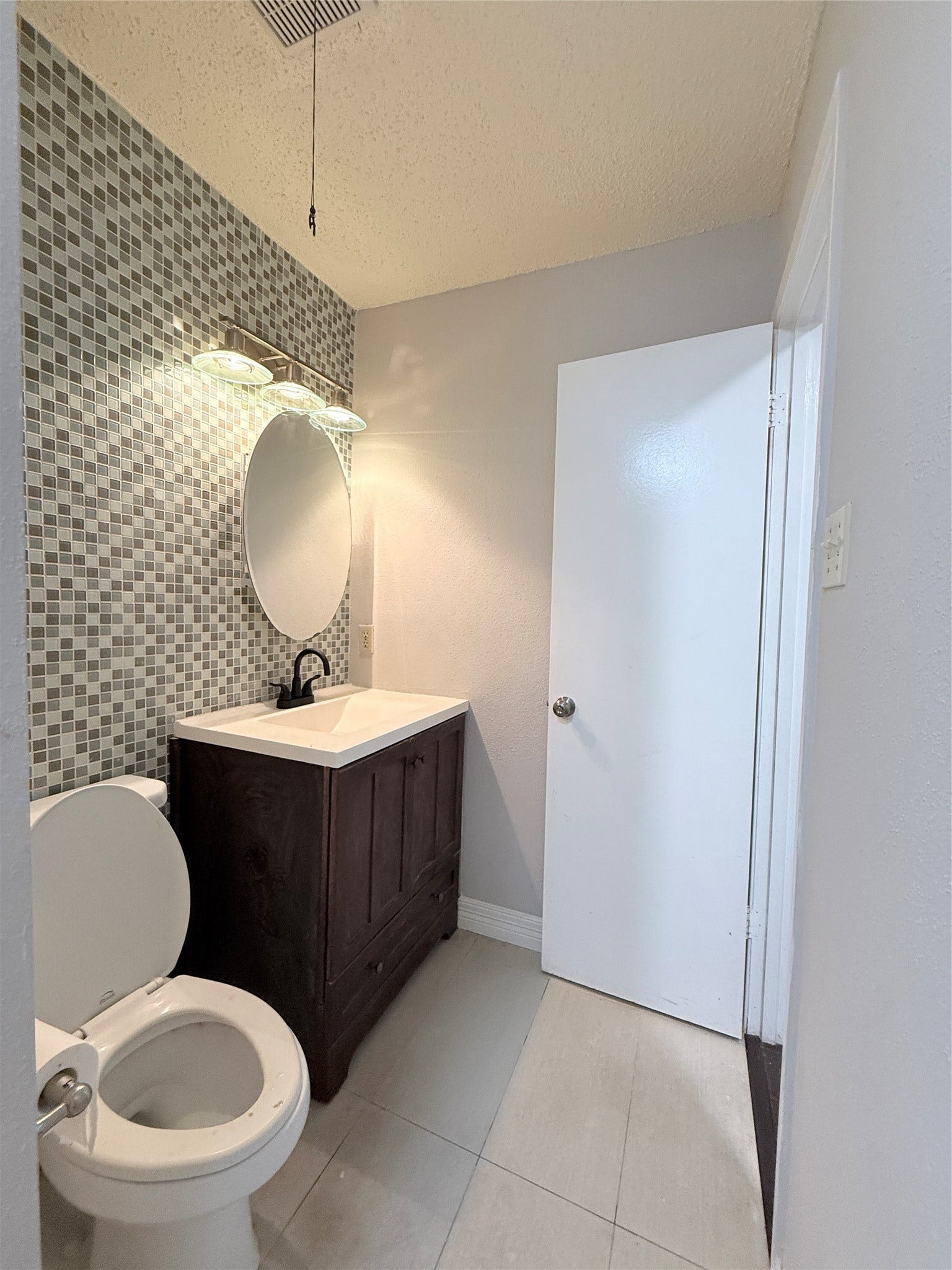 9383 Pagewood Lane, Houston, TX 77063 9383 Pagewood Lane, Houston, TX 77063