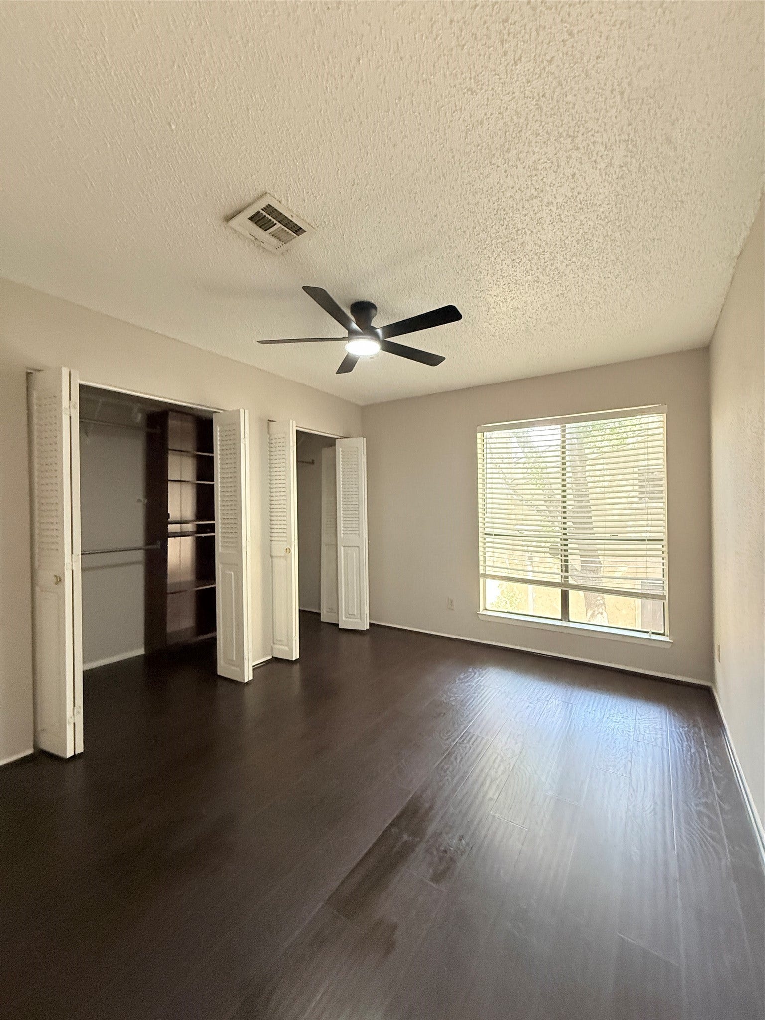 9383 Pagewood Lane, Houston, TX 77063 9383 Pagewood Lane, Houston, TX 77063