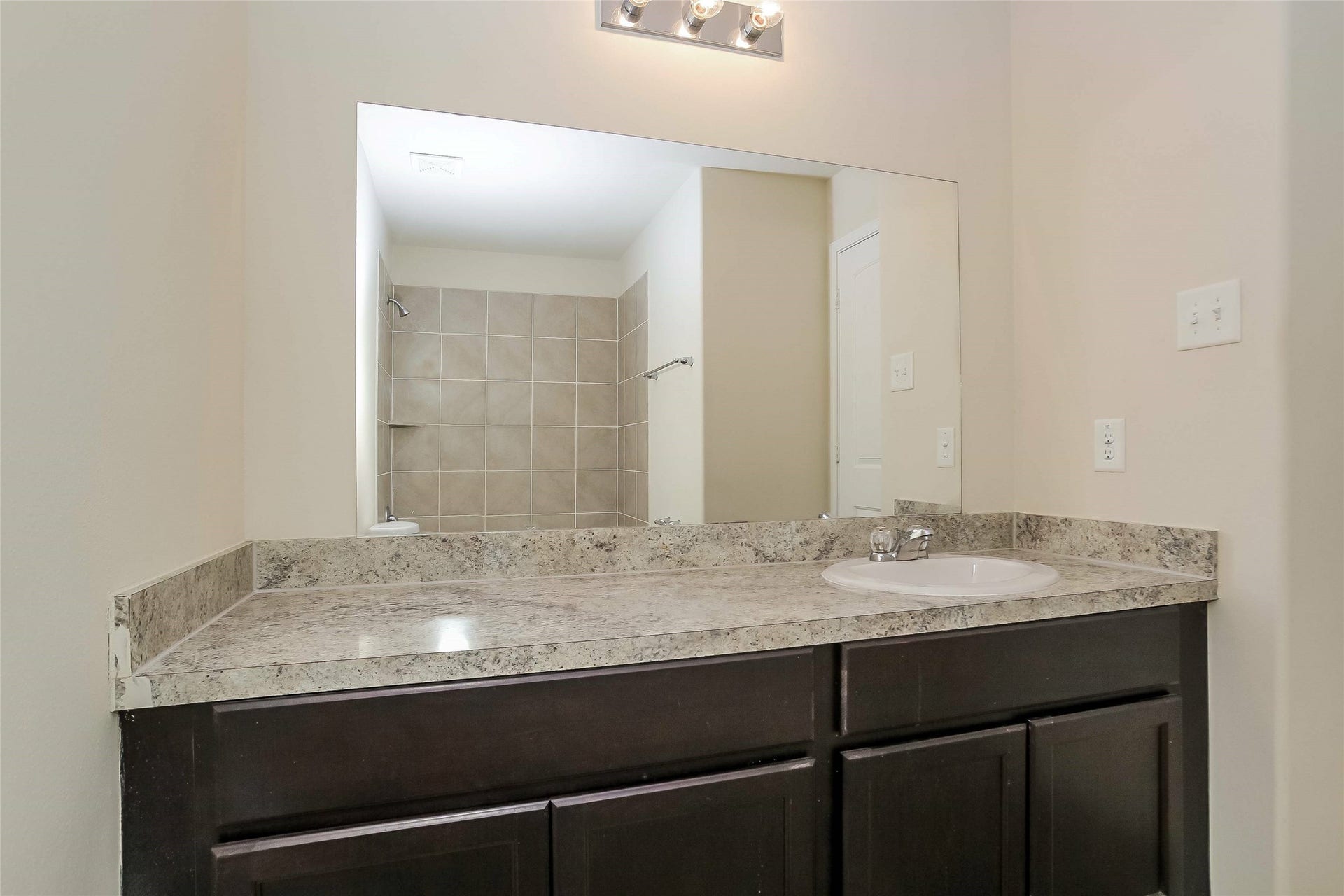 Photos may be representative of the floor plan and not the exact home. Finishes, layout, and features of the actual property for lease may vary.