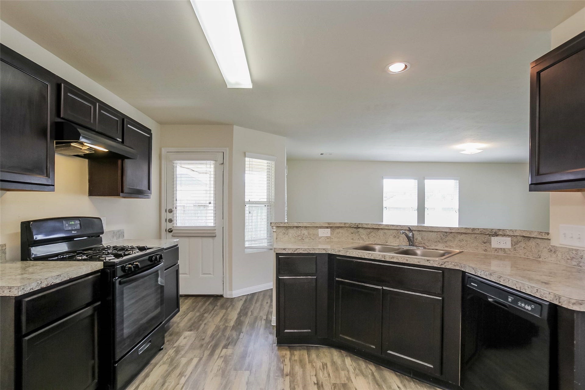 Photos may be representative of the floor plan and not the exact home. Finishes, layout, and features of the actual property for lease may vary.