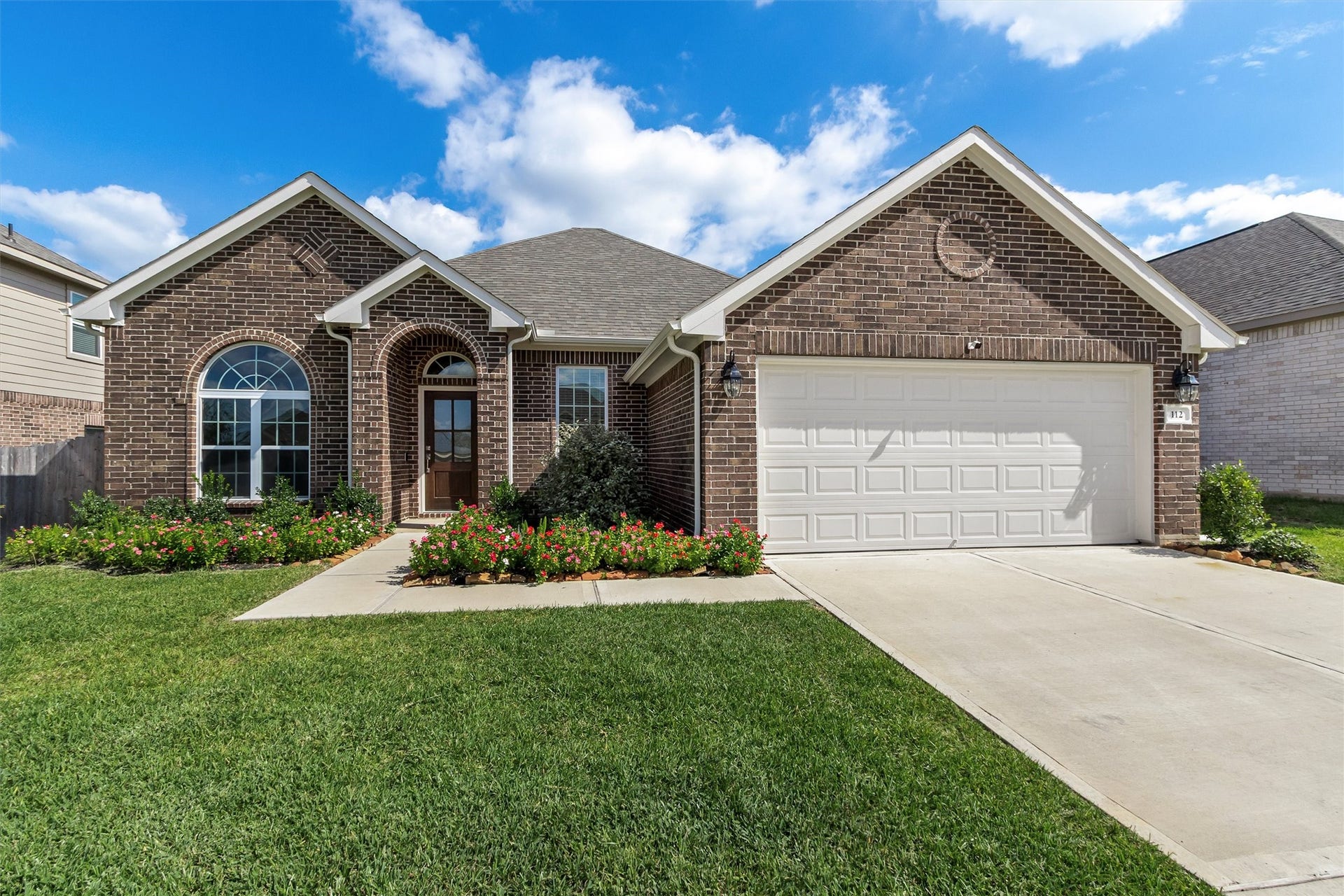 112 Dina Lane, Montgomery, TX 77356 112 Dina Lane, Montgomery, TX 77356
