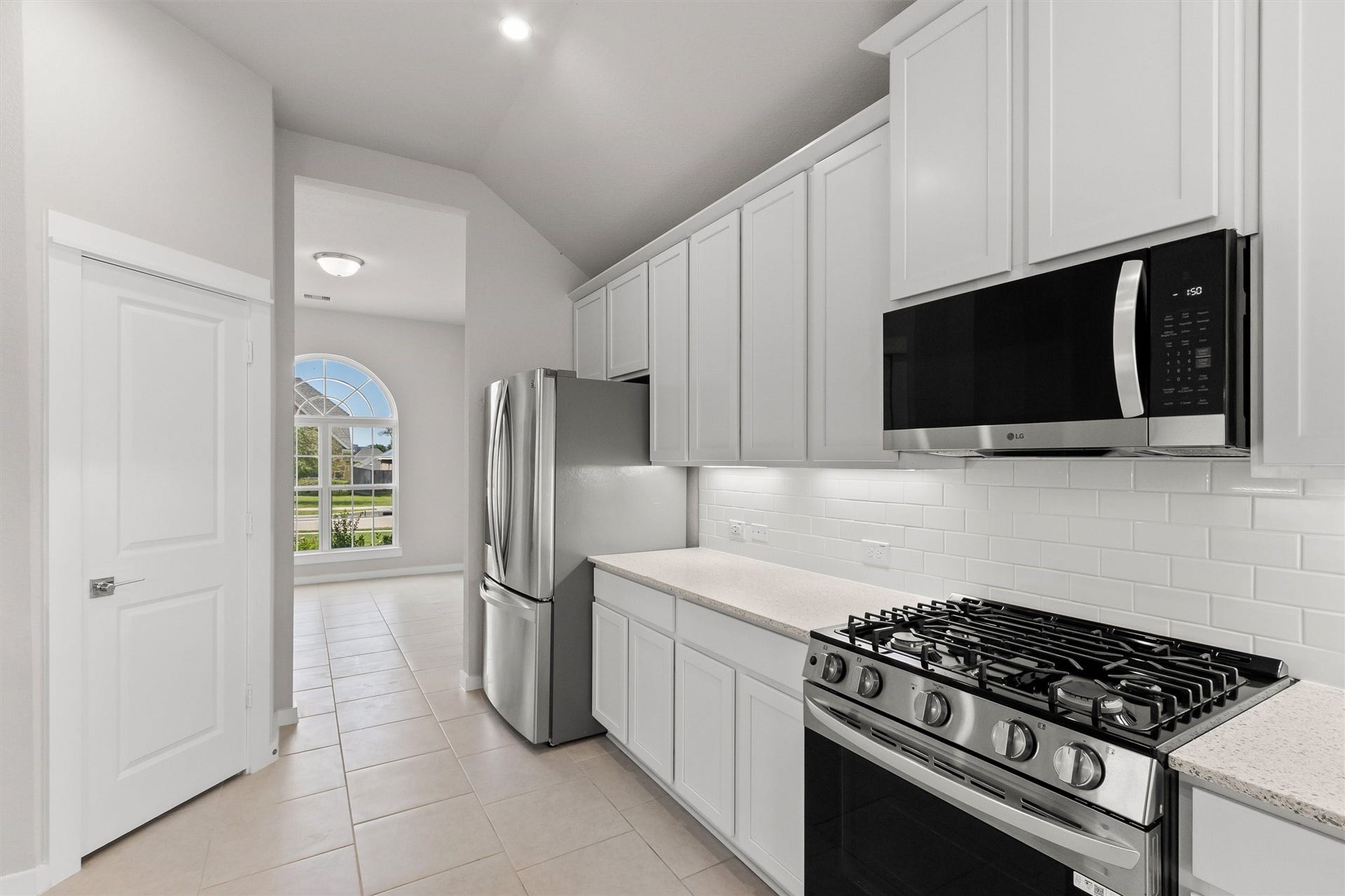112 Dina Lane, Montgomery, TX 77356 112 Dina Lane, Montgomery, TX 77356