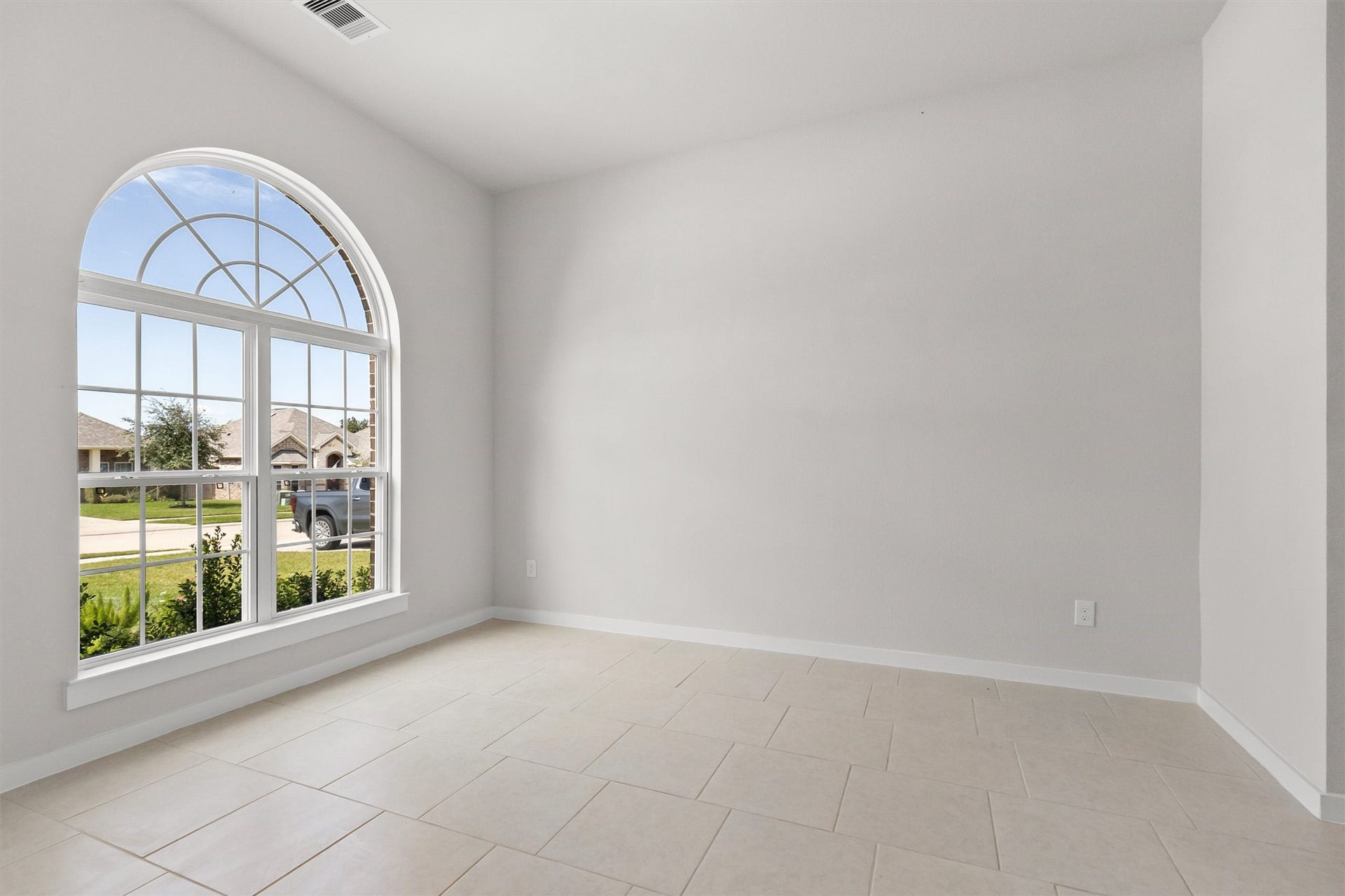 112 Dina Lane, Montgomery, TX 77356 112 Dina Lane, Montgomery, TX 77356