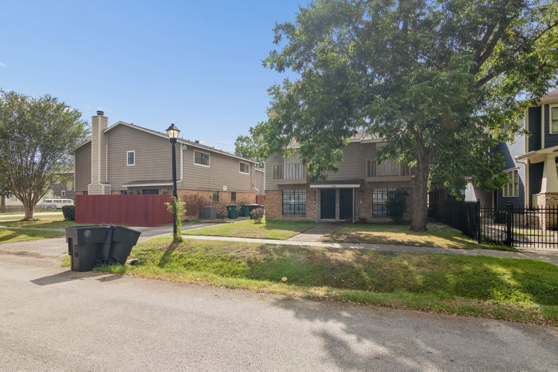 311 E 10th Street, Houston, TX 77008 Corner Lots Arlington and E 10th Street